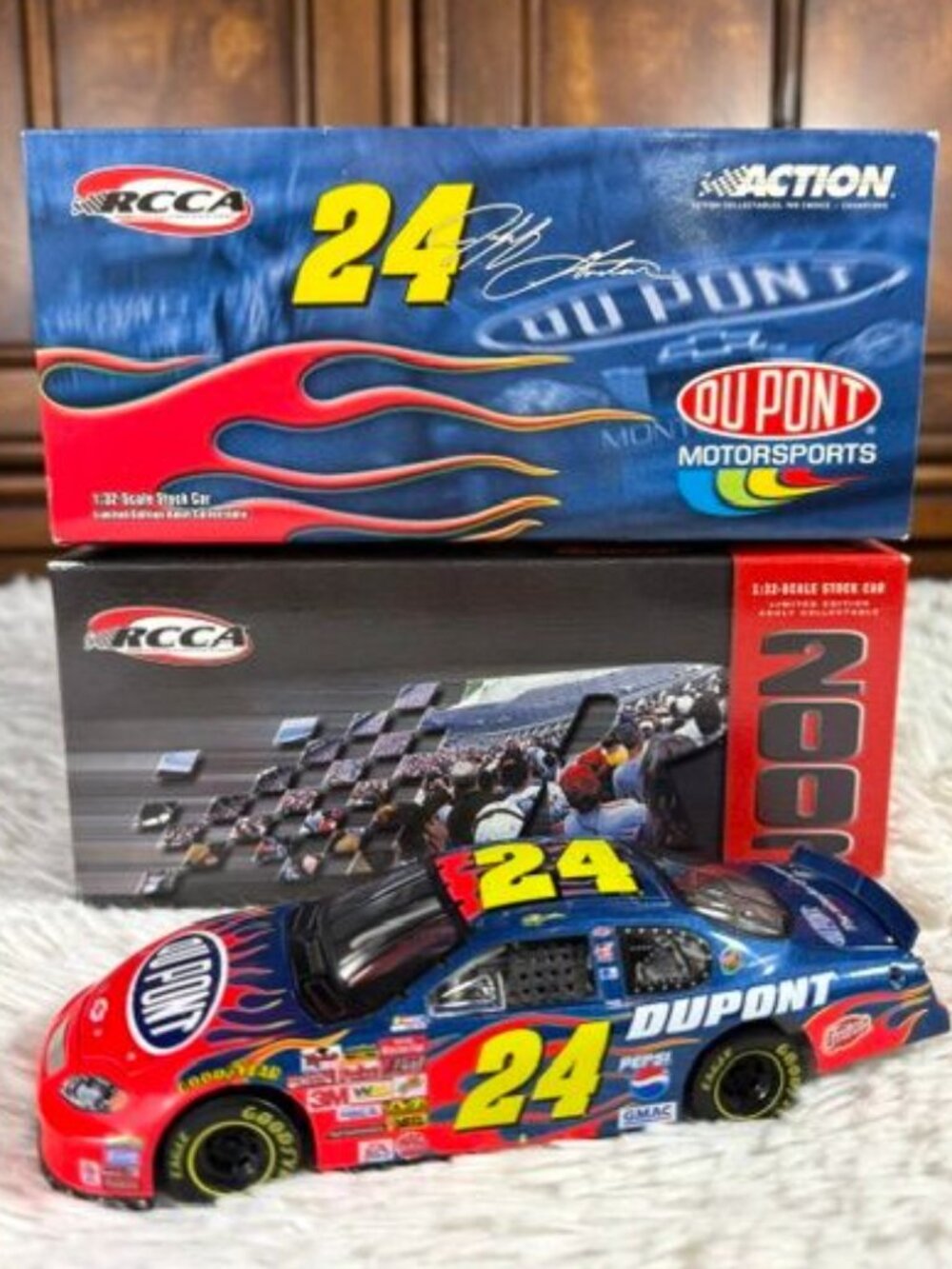 Vintage Jeff Gordon #24 Dupont 2003 Monte Carlo Club Car 1:32 Scale Stock Car